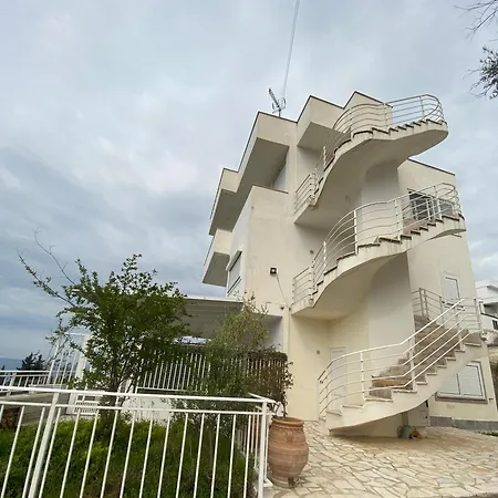 Apartment Doras